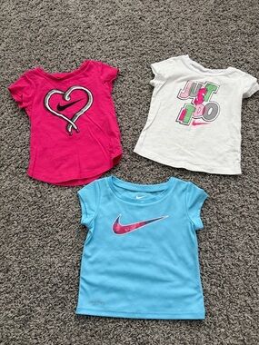 Nike Bundle of 3 Baby Girls Short Sleeve Tees Pink, White & Blue - all size 18M